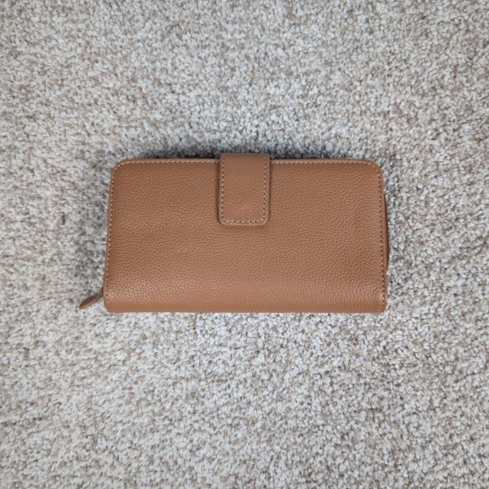 Kim Rogers Wallet Organizer Tan Clutch with Pen and Calculator Included